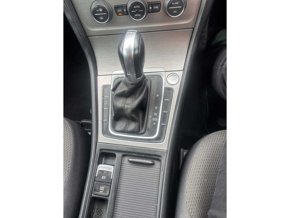 2016 Volkswagen Golf - image 7