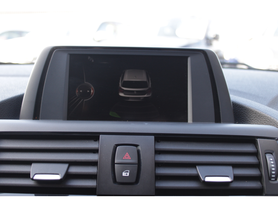 2015 BMW 1 Series - image 13