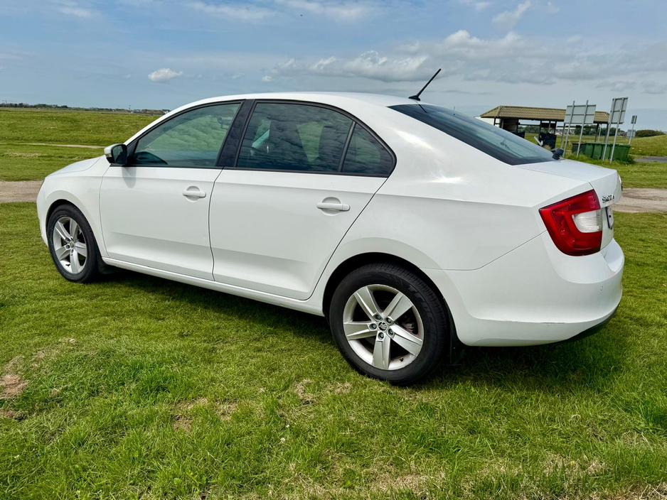 2017 Skoda Rapid - image 5