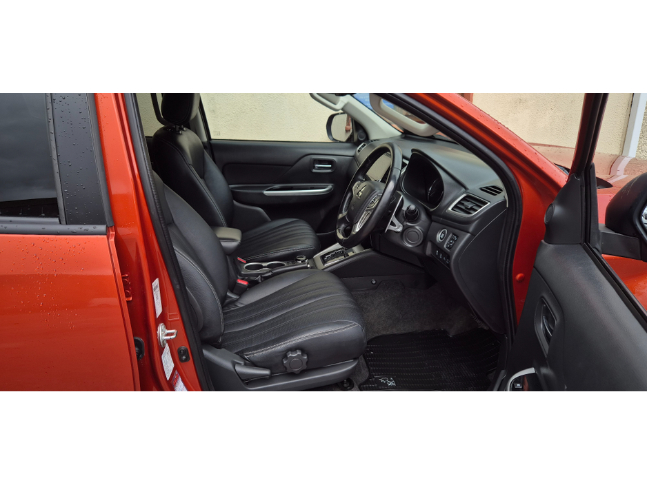 2020 Mitsubishi L200 - image 7