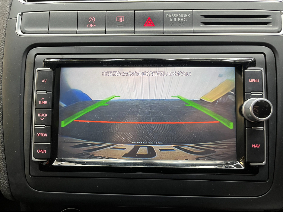 2014 Volkswagen Polo - image 18