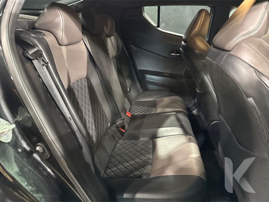 2020 Toyota C-HR - image 13