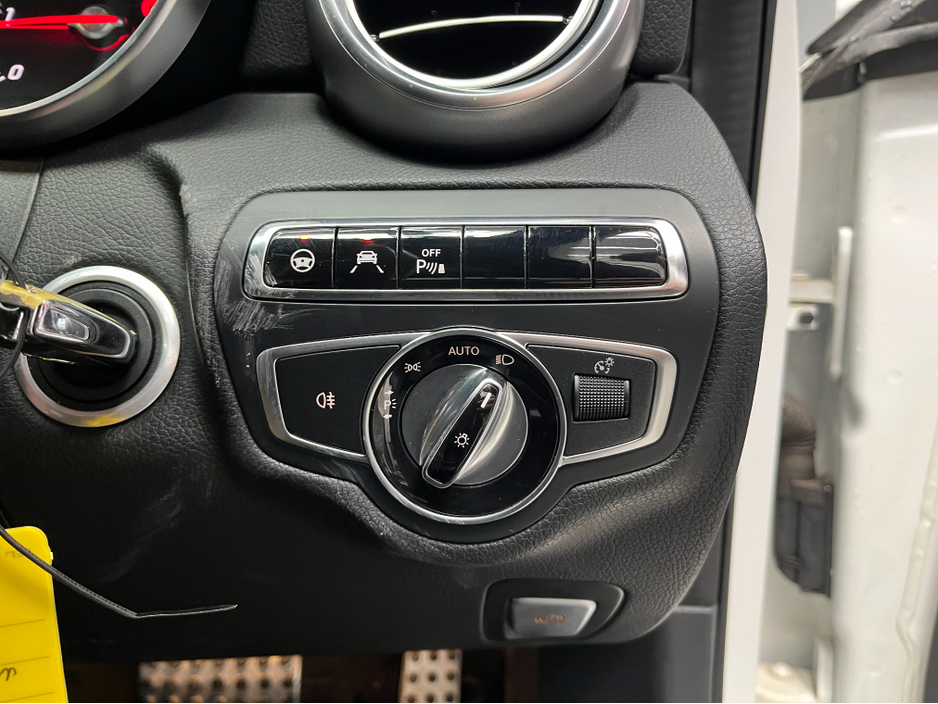 2016 Mercedes-Benz C Class - image 11