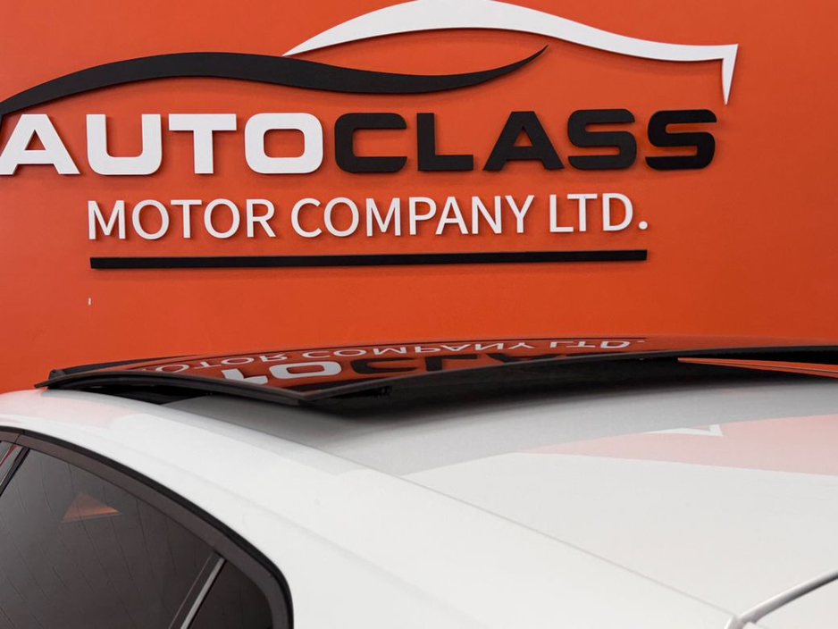 2021 Volkswagen Golf - image 17