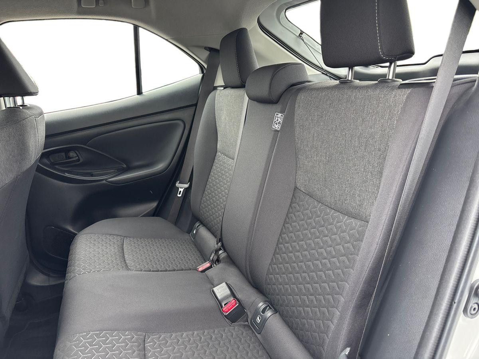 2023 Toyota Yaris Cross - image 11