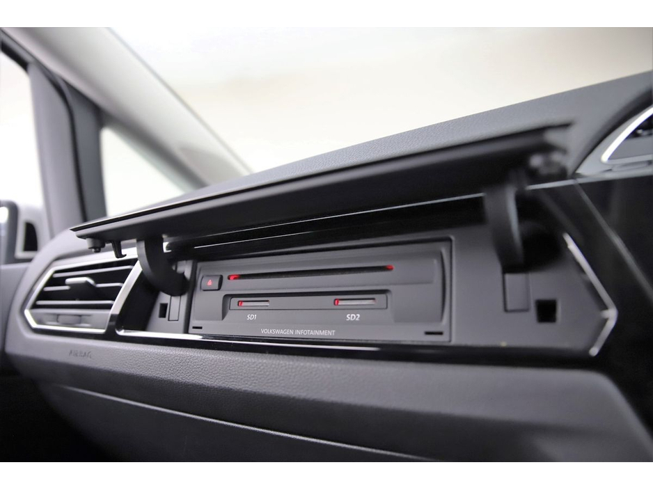 2016 Volkswagen Touran 1.4 TSI DSG HIGHLINE *REVERSE CAM* €17,890