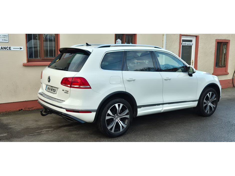 2016 Volkswagen Touareg 3.0 TDI R-LINE BLUEMOTION 258 5DR A V6 €18,659