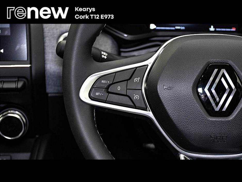 2025 Renault Clio - image 17