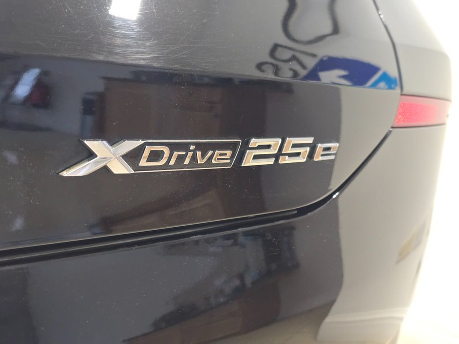 2021 BMW X2 - image 19