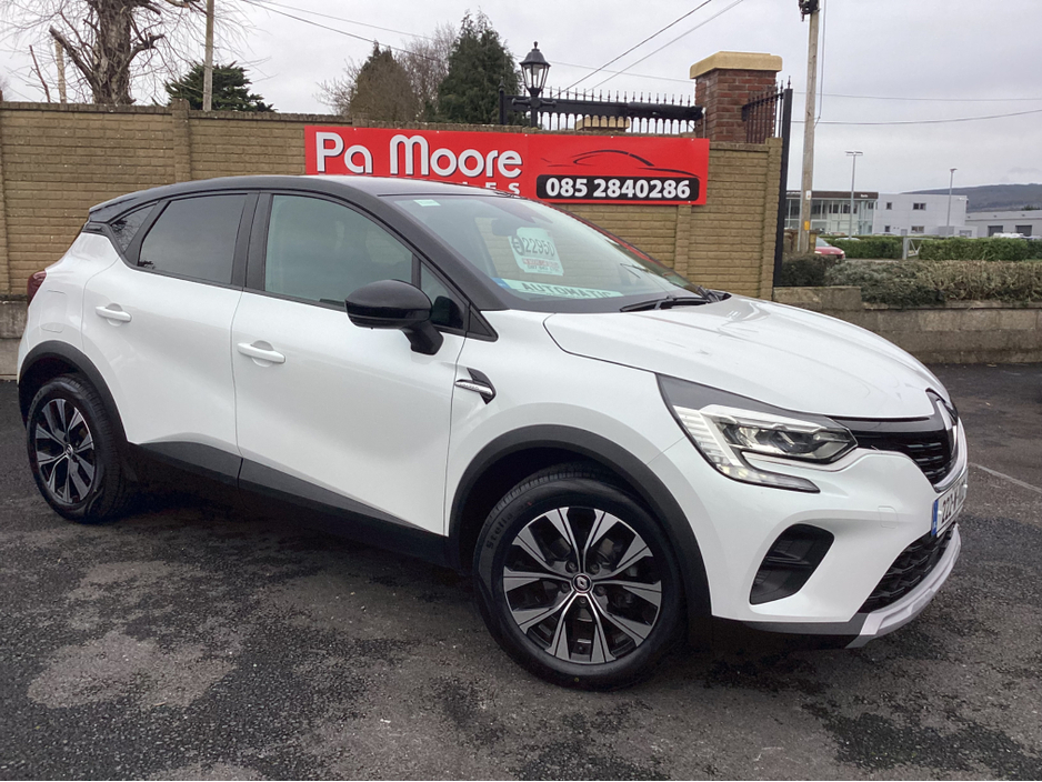 2022 Renault Captur - image 2