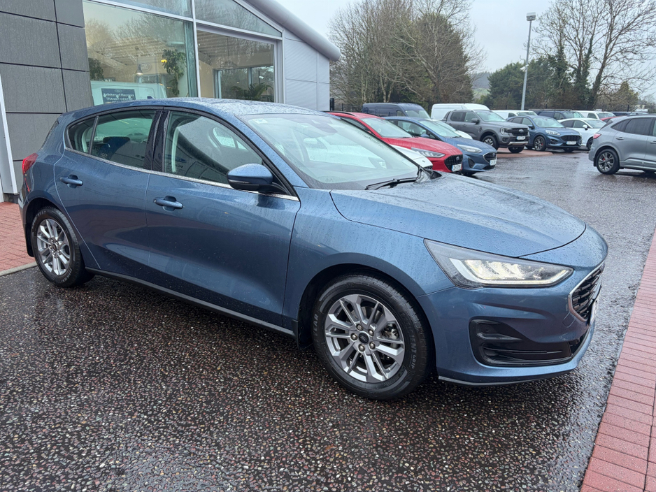2024 Ford Focus TITANIUM 1.0T 125 M6 4DR
