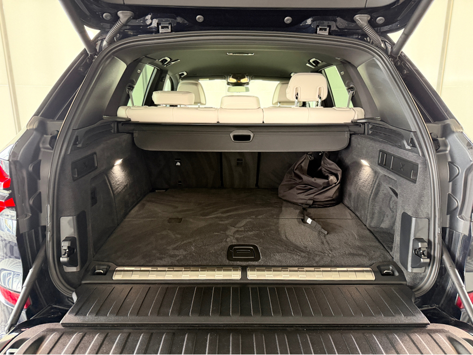 2024 BMW X5 - image 9