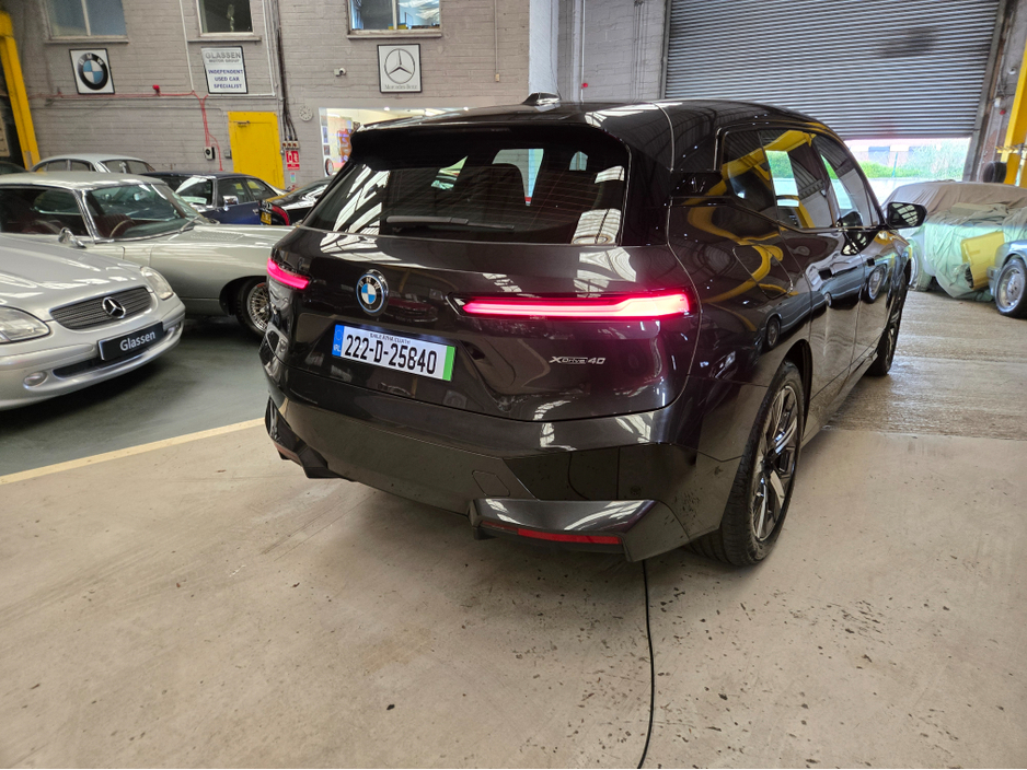 2022 BMW iX - image 24