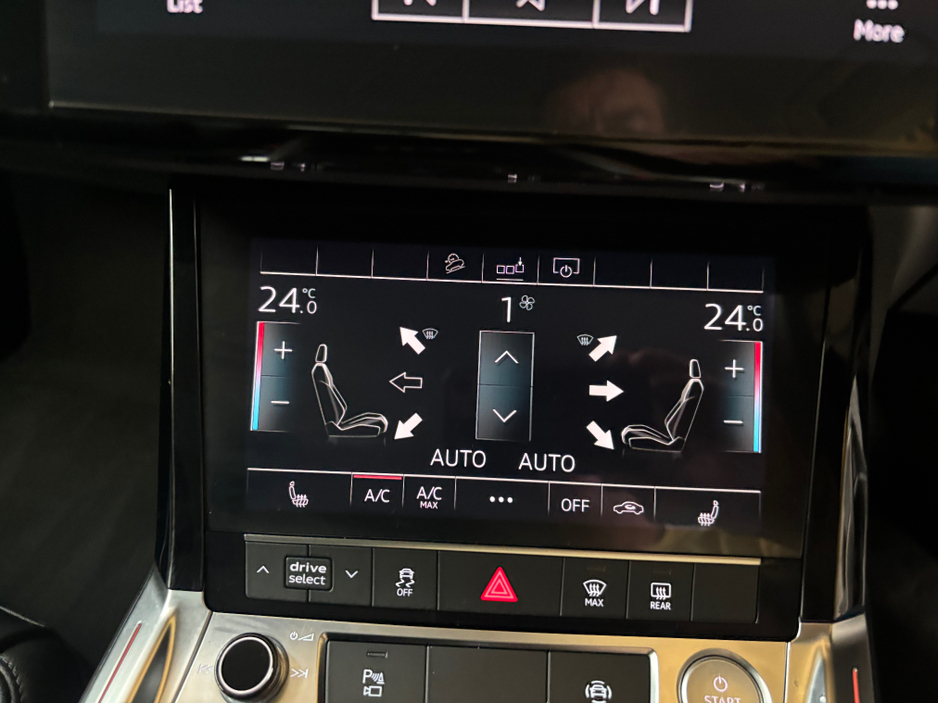 2021 Audi e-tron - image 12