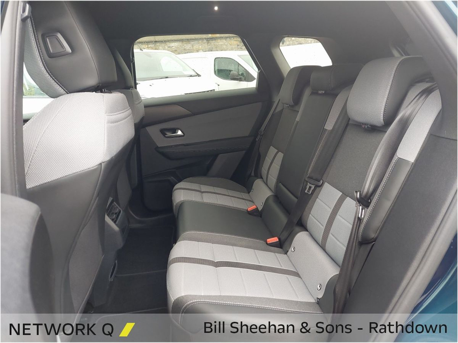 2025 Opel Grandland - image 13