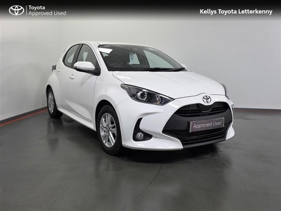 2025 Toyota Yaris Yaris Hybrid 115 Luna €25,845