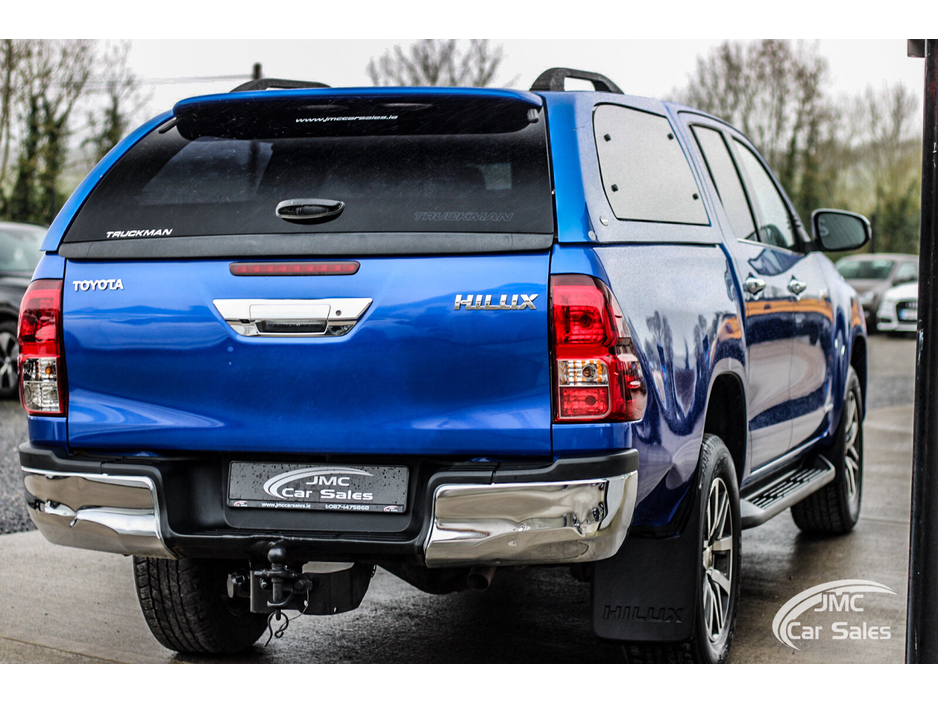 2019 Toyota Hilux - image 9
