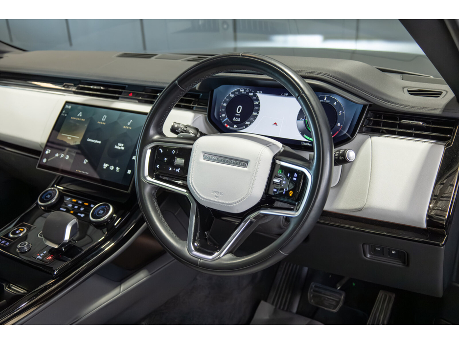 2023 Land Rover Range Rover Sport  €85,366