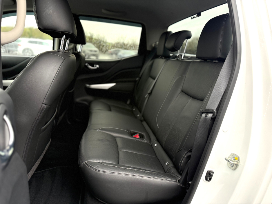 2021 Nissan Navara EXTREMELY LOW MILES - BODYKIT JUST FITTED! €25,500