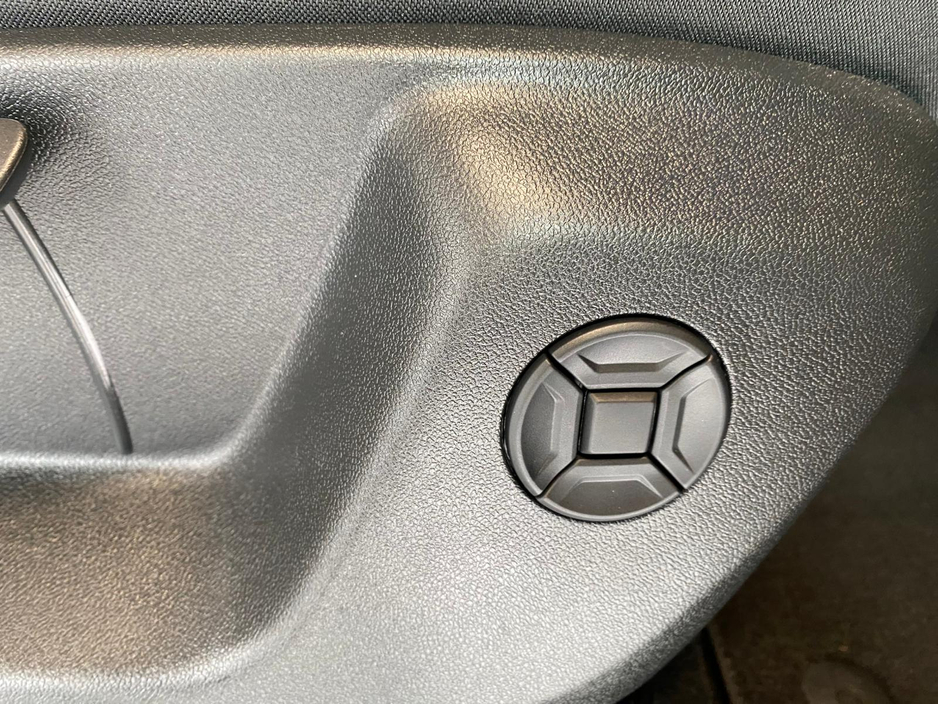 2024 Volkswagen Tiguan - image 14