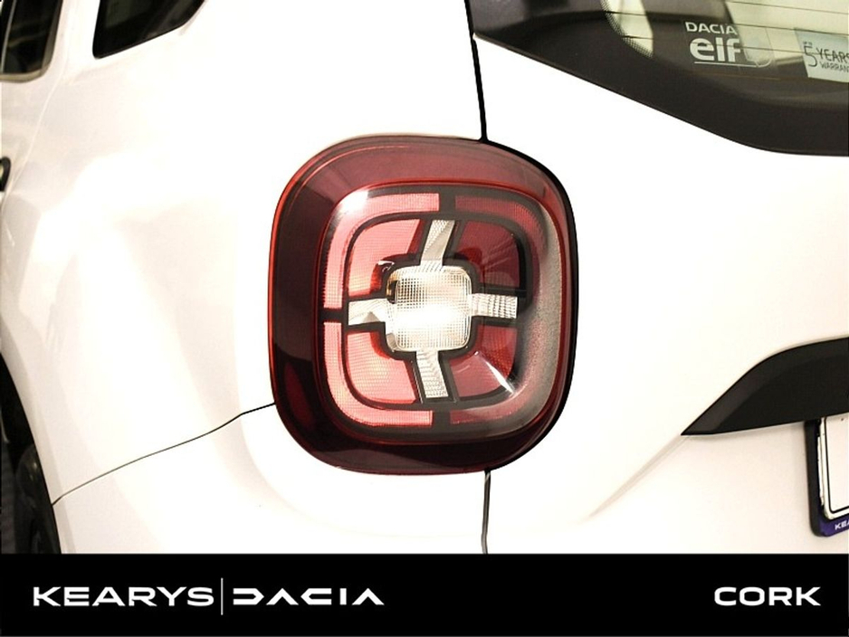 2019 Dacia Duster - image 16