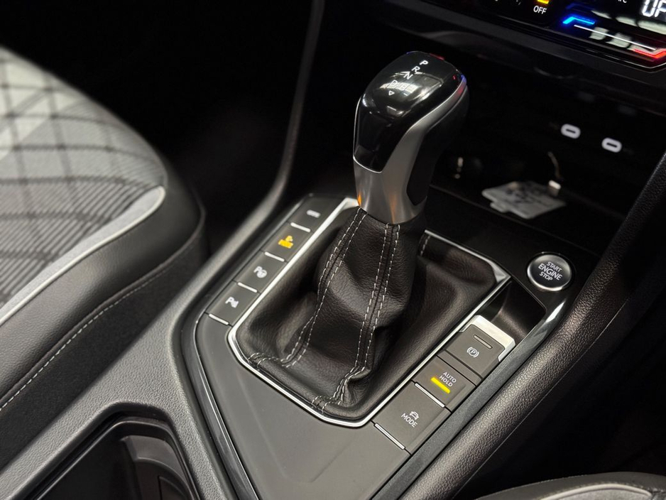 2024 Volkswagen Tiguan - image 13