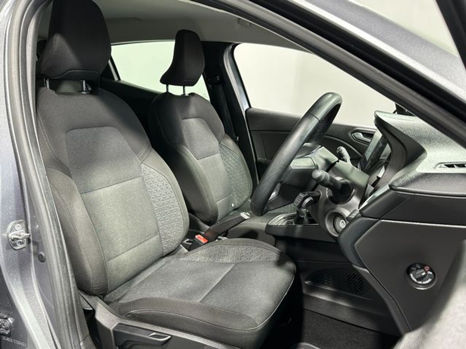 2023 Renault Clio - image 10