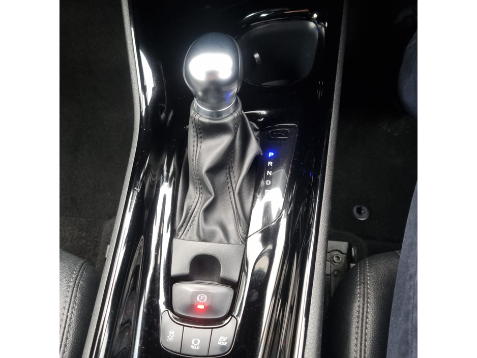 2023 Toyota C-HR HYBRID SPORT 4DR AUTO €25,950