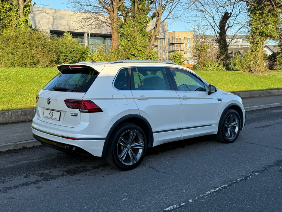 2018 Volkswagen Tiguan - image 4