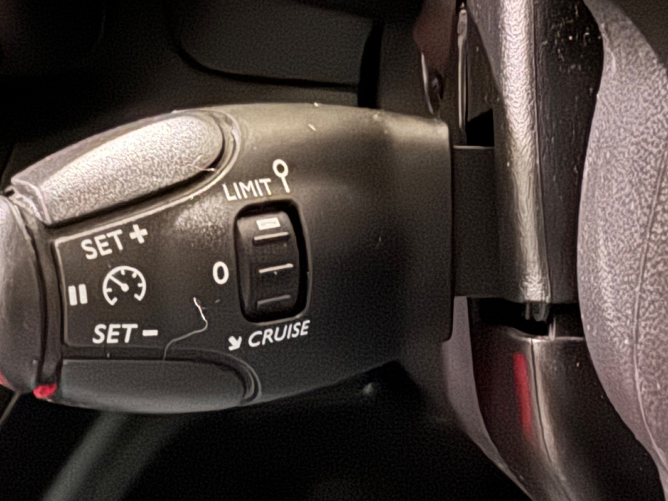 2021 Citroen Berlingo - image 17