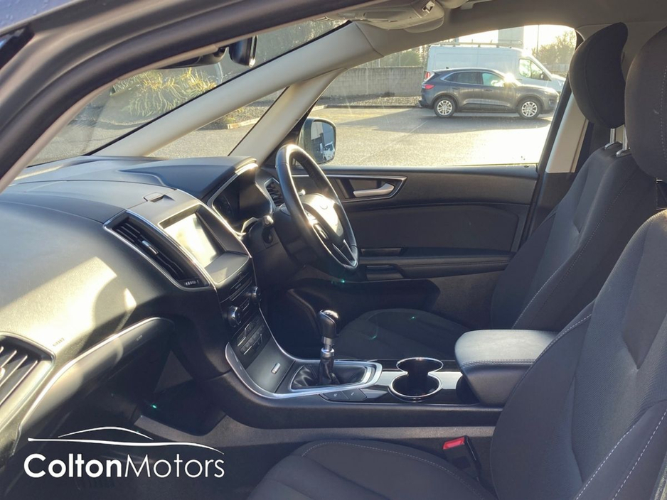 2021 Ford S-Max - image 10