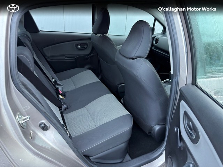 2015 Toyota Yaris ICON CVT 5DR AUTO 1.5 VVT-I 98BHP €12,950