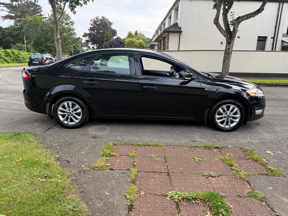 2013 Ford Mondeo - image 3