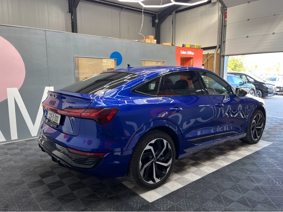 2023 Audi Q8 - image 2