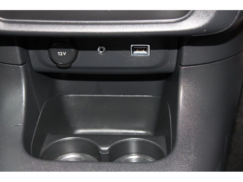 2017 Citroen C3 - image 16