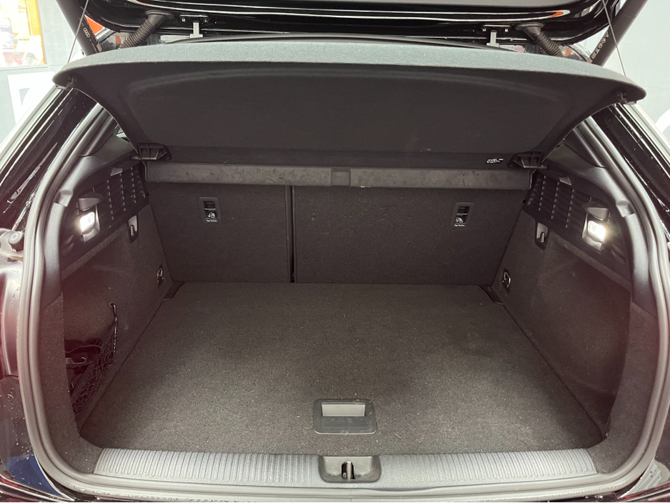 2023 Audi Q2 2023 AUDI Q2 35TDI S LINE 2.0 AUTOMATIC / CRUISE CONTROL / REVERSE CAMERA / HEATED SEATS / PADDLE SHIFTERS / APPLE CARPLAY