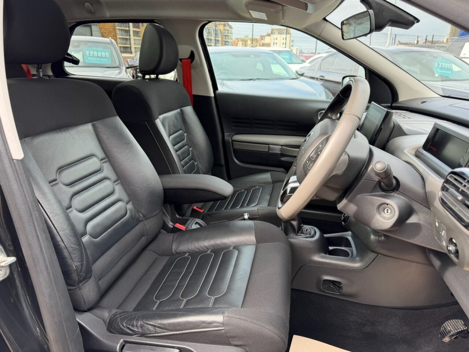 2017 Citroen C4 Cactus - image 17