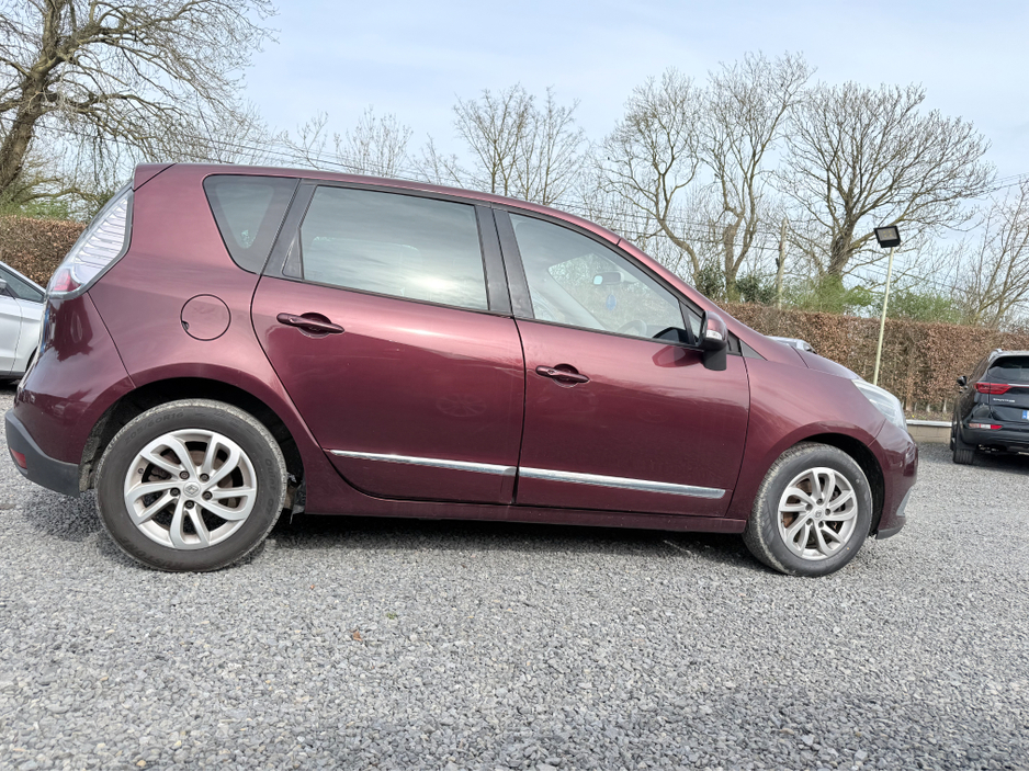 2016 Renault Scenic - image 7