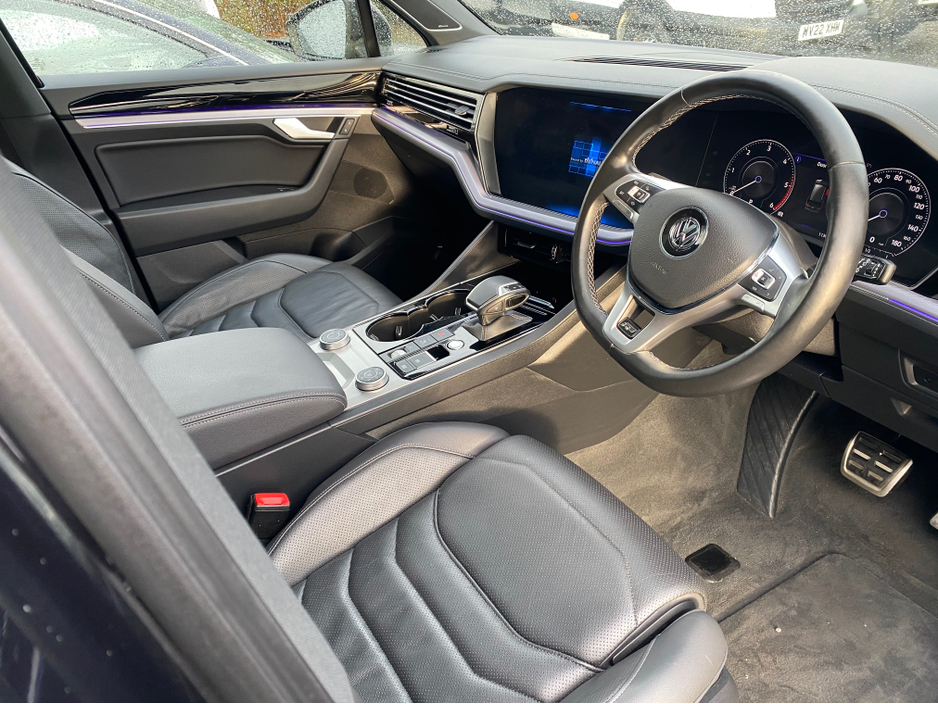 2020 Volkswagen Touareg 3.0 TDI V6  R LINE BLACK EDITION 2 SEAT COMMERCIAL ( 201 REG )