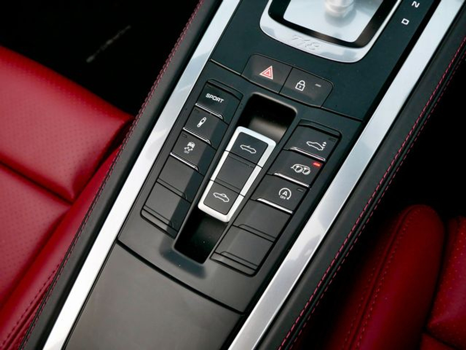 2026 Porsche Boxster - image 29