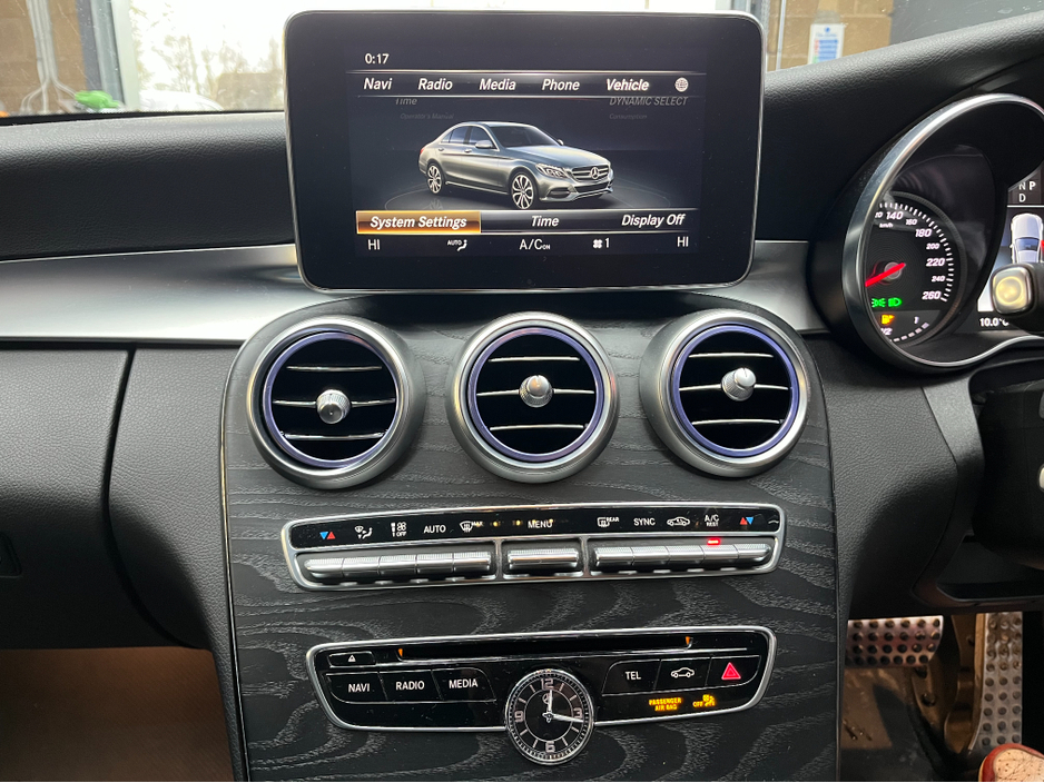 2017 Mercedes-Benz C Class 2017 MERCEDES-BENZ C220D LAUREUS EDITION 2.2 AUTOMATIC / CRUISE CONTROL / REVERSE CAMERA / ELECTRIC MEMORY & HEATED SEATS / PADDLE SHIFTERS / AMBIENT LIGHTS AND MORE