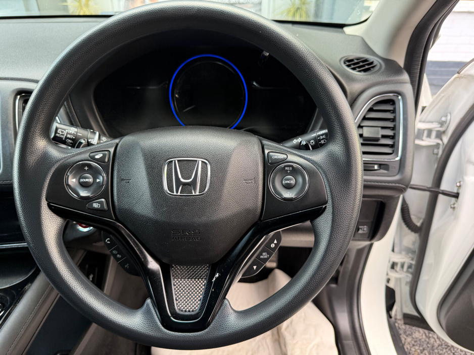 2015 Honda Vezel - image 11