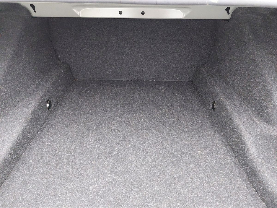 2022 BMW 5 Series - image 13