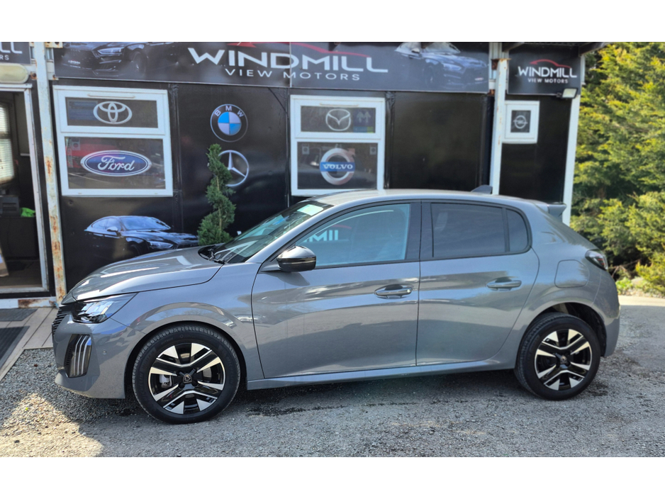 2025 Peugeot 208 - image 7