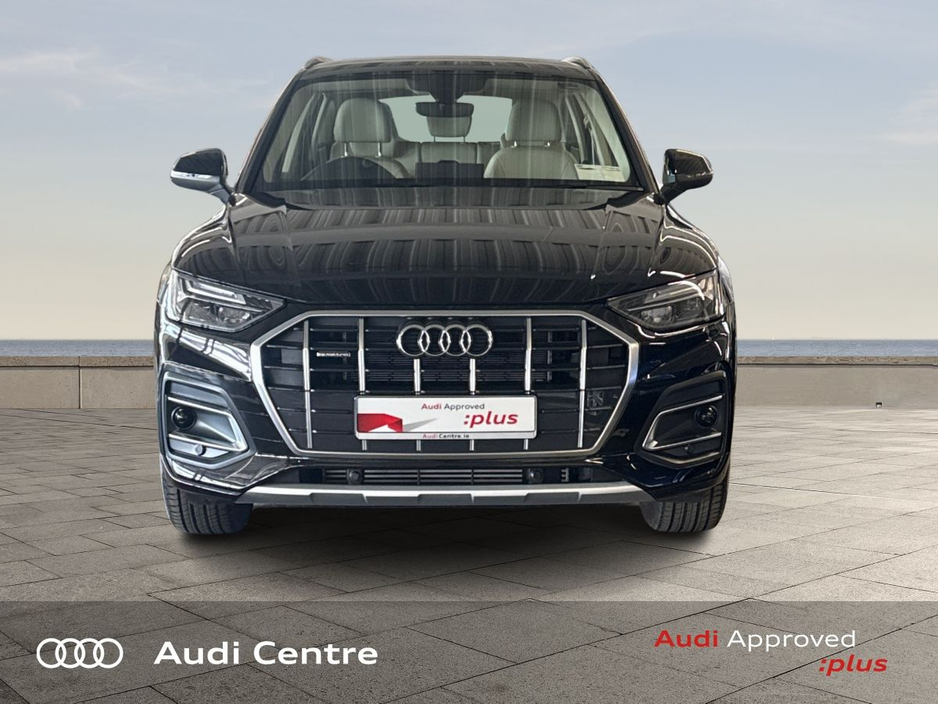 2025 Audi Q5 - image 2