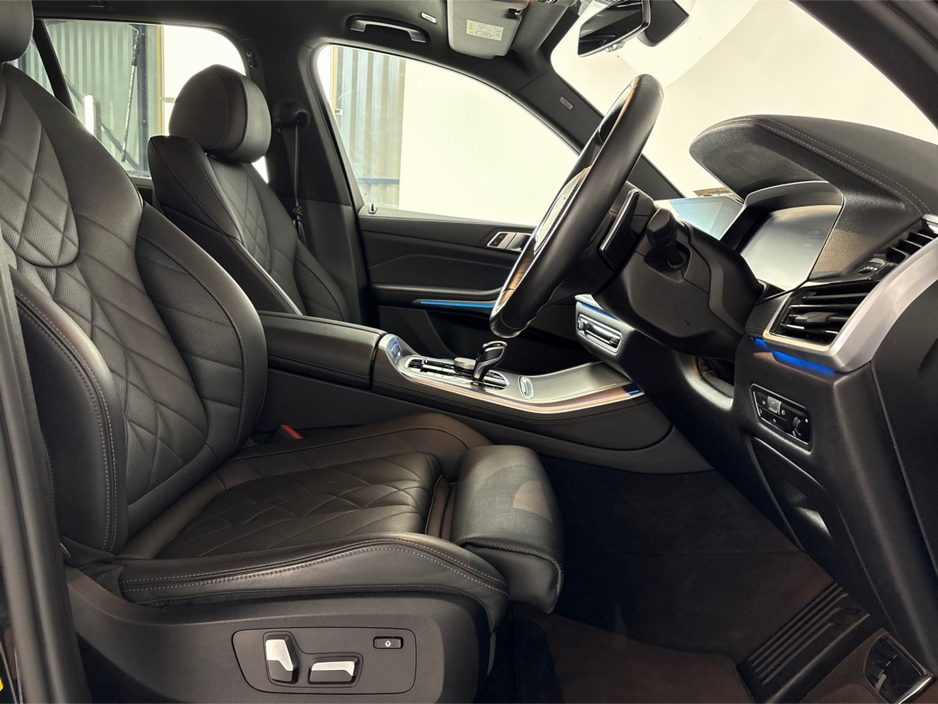 2023 BMW X5 - image 28