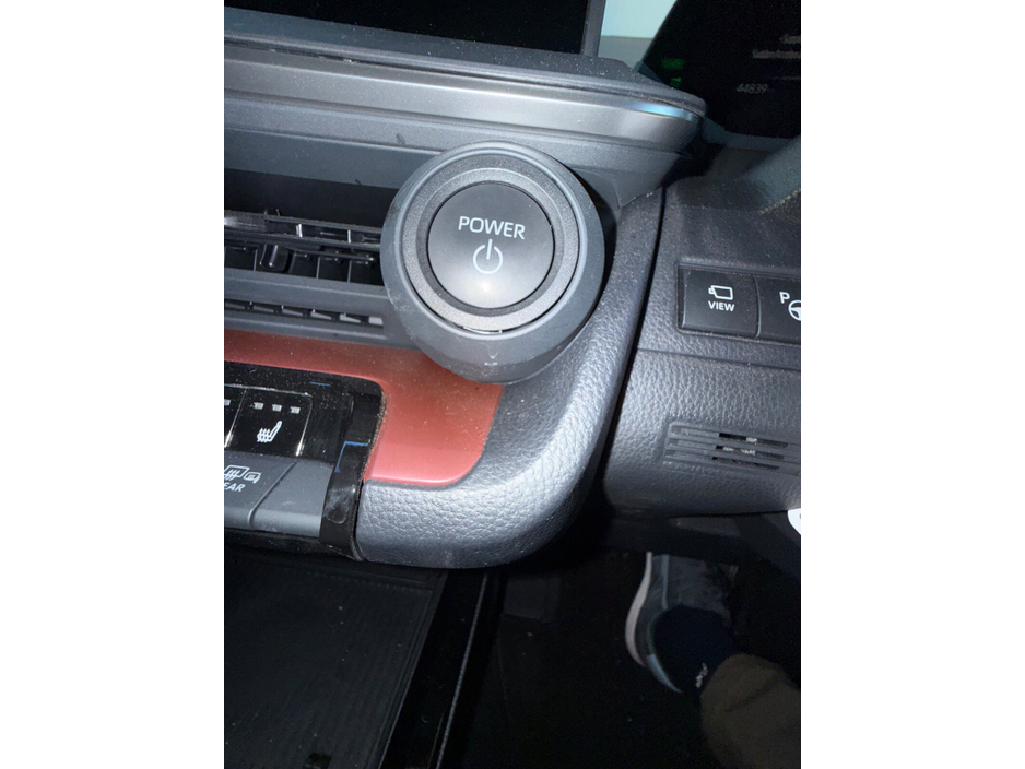 2023 Toyota Prius - image 22