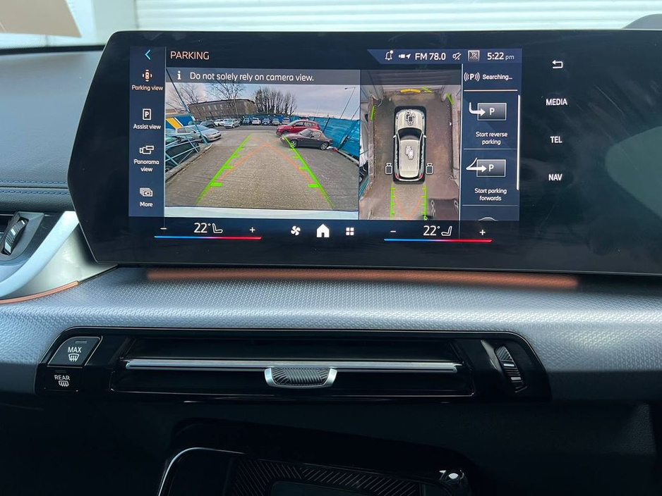 2025 BMW iX1 - image 7