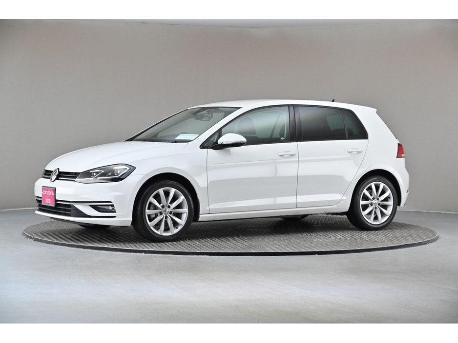 2018 Volkswagen Golf - image 4