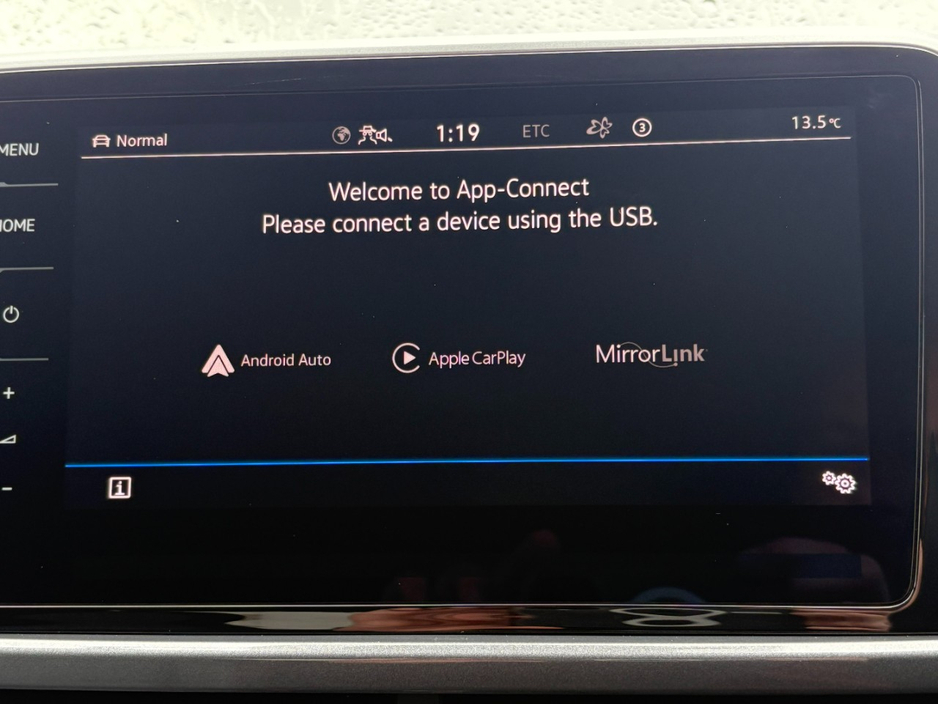 2024 Volkswagen T-Roc - image 17